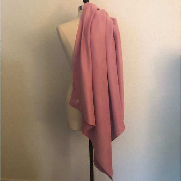 Ann McAlpin Other - Ann McAlpin Travel Towel~Pink Ribbon~NWT🎀